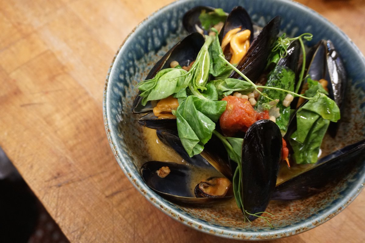 HOPE RANCH MUSSELS are BACK served with guanciale, grandine, preserved Meyer lemon, pane con tomato  #unionpasadena #eatlocal #pasadenaeats