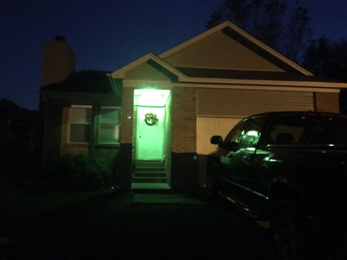 AmberAshley82's tweet photo. #GreenLightAVet https://t.co/Bpq6kX9nZf