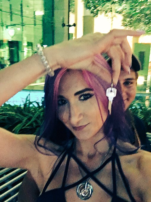 Look who I found and locked in chastity at the mall, forced him to buy stuff &amp; drove him crazy, sissy<a href="/tag/latex"class="tags"><span>#latex</span></a>