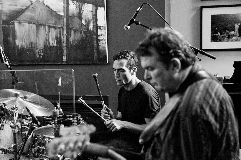 George Stroumboulopoulos 🐺 (@strombo) on Twitter photo Blue Rodeo's #StromboSessions airs Tonight! Want a signed copy of their new LP, 1000 Arms? RT + follow <a href="/strombo/">George Stroumboulopoulos 🐺</a> and <a href="/TheStromboShow/">The Strombo Show</a> Blue Rodeo's #StromboSessions airs Tonight! Want a signed copy of their new LP, 1000 Arms? RT + follow <a href="/strombo/">George Stroumboulopoulos 🐺</a> and <a href="/TheStromboShow/">The Strombo Show</a>