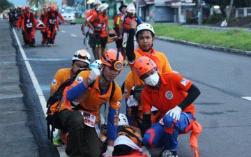 mariaressa's tweet photo. #RescueMarch in Eastern Visayas commemorates Yolanda - https://t.co/LIILYnadEQ via @rapplerdotcom https://t.co/bGY3nTfkRM