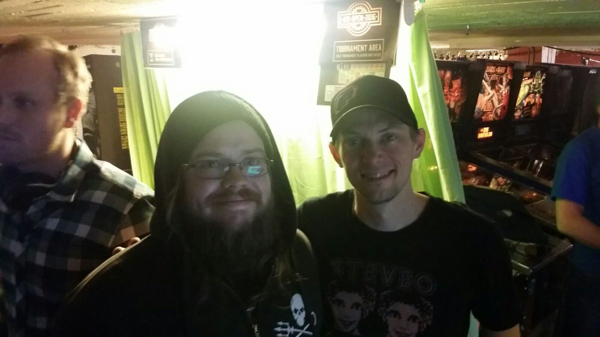 PylkasA's tweet image. The down side of winning the #K15Open... More groupies ! An honour to finally meet The George ! Peter Andersen photo bombing ! #pinball