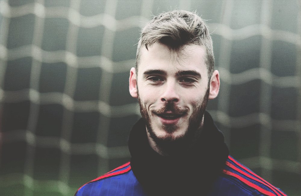 manchreds's tweet photo. Happy 26th Birthday, David de Gea! #DaveSave 🎊🎉🎂 https://t.co/rSZtlcKtku