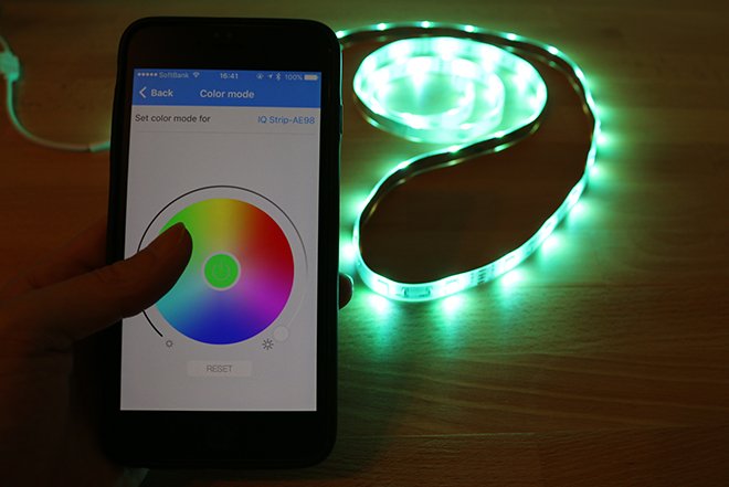Satechi Japan サテチ ジャパン タイムセール Satechi Iq Led帯状ライト Ios Iphone Ipad用が 引き スマホから色の操作や点灯消灯 タイマー設定が可能 簡単に間接照明の出来上がり 5 45pmまで 購入は T Co Vsd6coxwbu T Co