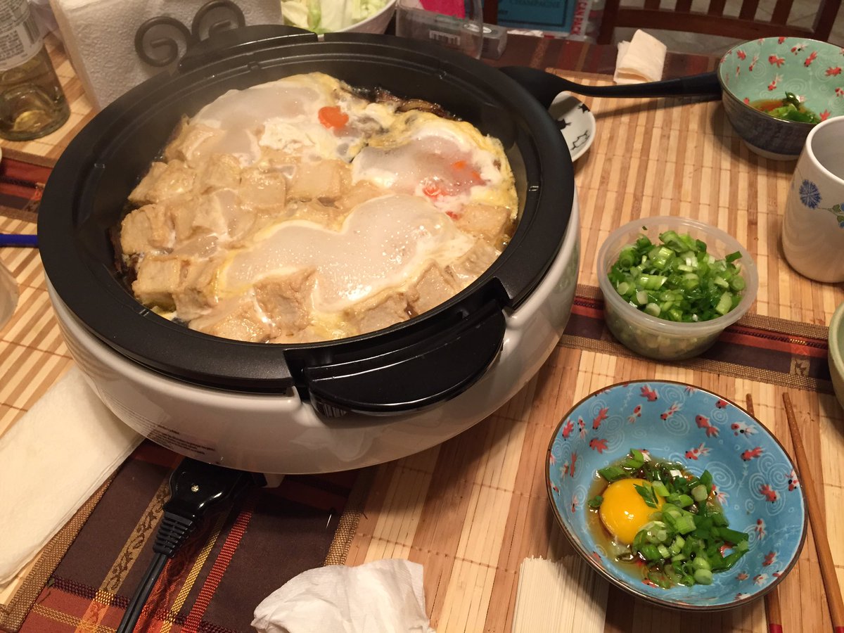 cuttlewig's tweet photo. The perfect end to a productive day 🍲 https://t.co/SGMowyEGc1