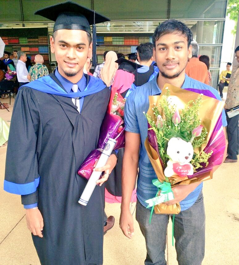 Yhagunan's tweet photo. Because this guy @Vimmal21 has finally graduated....
#CONVOFEST2016 https://t.co/IIfhFEUdjm