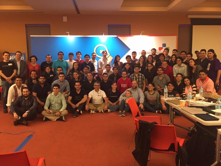 HHMonterrey's tweet photo. Asistentes al #Healthathon2016 #TecSalud #INCMty #HackingHealth #HHMonterrey #IBM #StartupStudio https://t.co/b3SPCz9CeU