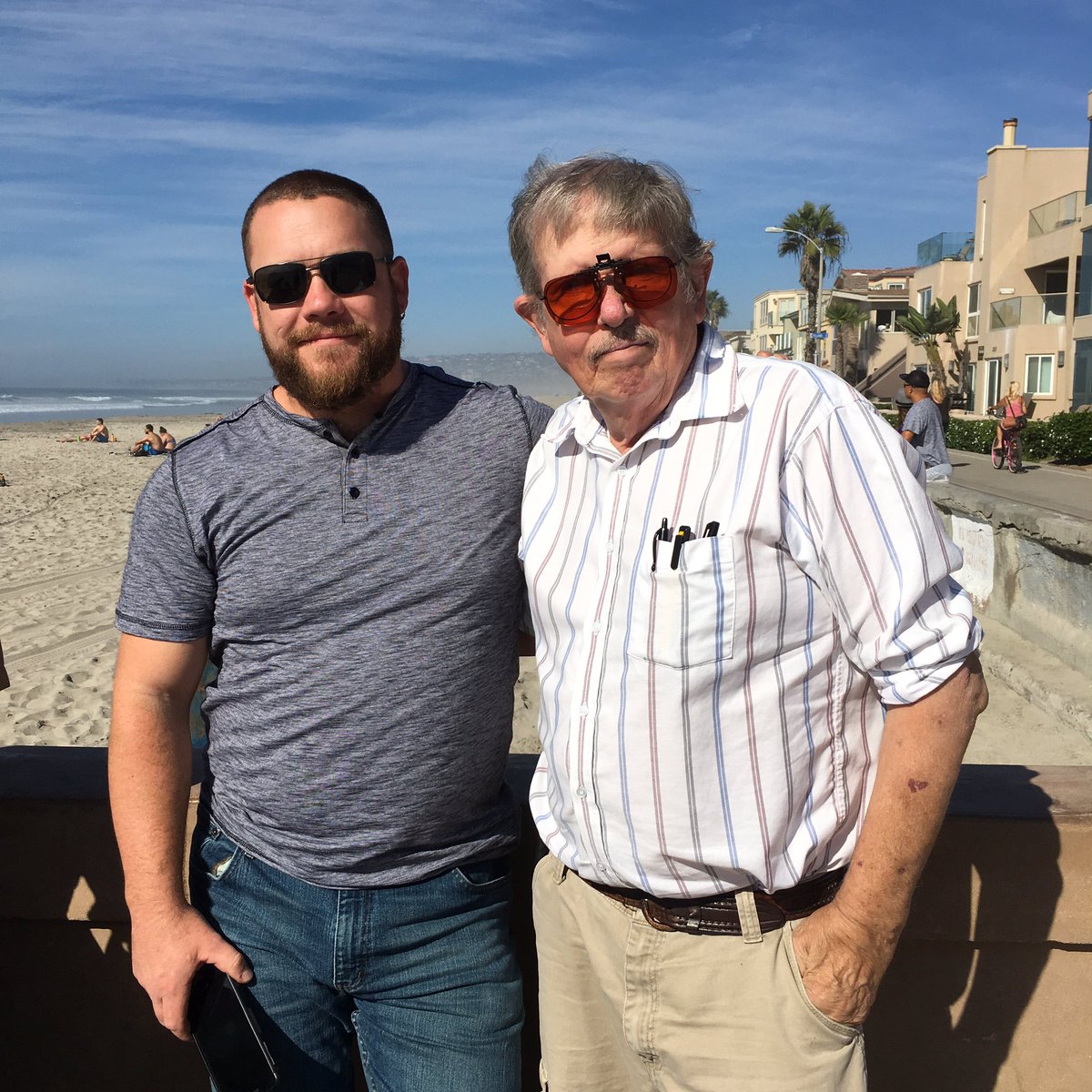 CliffWells4's tweet photo. Spent some quality time with my son on Mission Beach. #family #fatherandson #othellowa https://t.co/4D4y1s3u7l