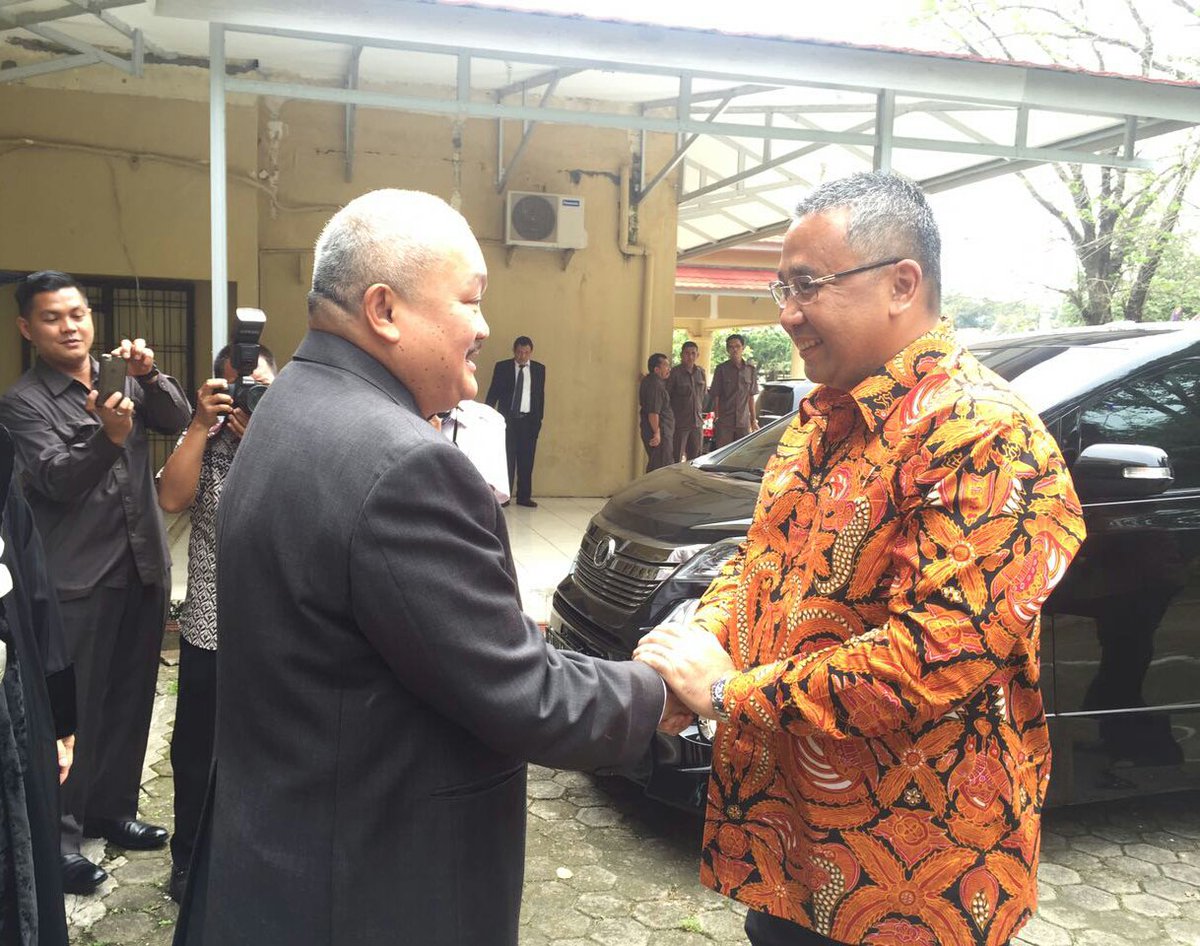 jujurmodalhidup's tweet photo. 6. "Kita sangat menyambut baik gagasan yg sangat baik ini, &amp; Sumsel segera menindak lanjuti," ungkap #AlexNoerdin @KemenDesa @desamembangun https://t.co/fyPXhRvSIh