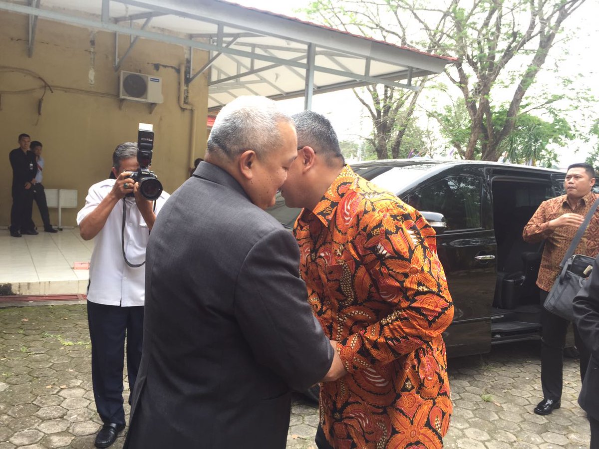 jujurmodalhidup's tweet photo. 6. "Kita sangat menyambut baik gagasan yg sangat baik ini, &amp; Sumsel segera menindak lanjuti," ungkap #AlexNoerdin @KemenDesa @desamembangun https://t.co/fyPXhRvSIh