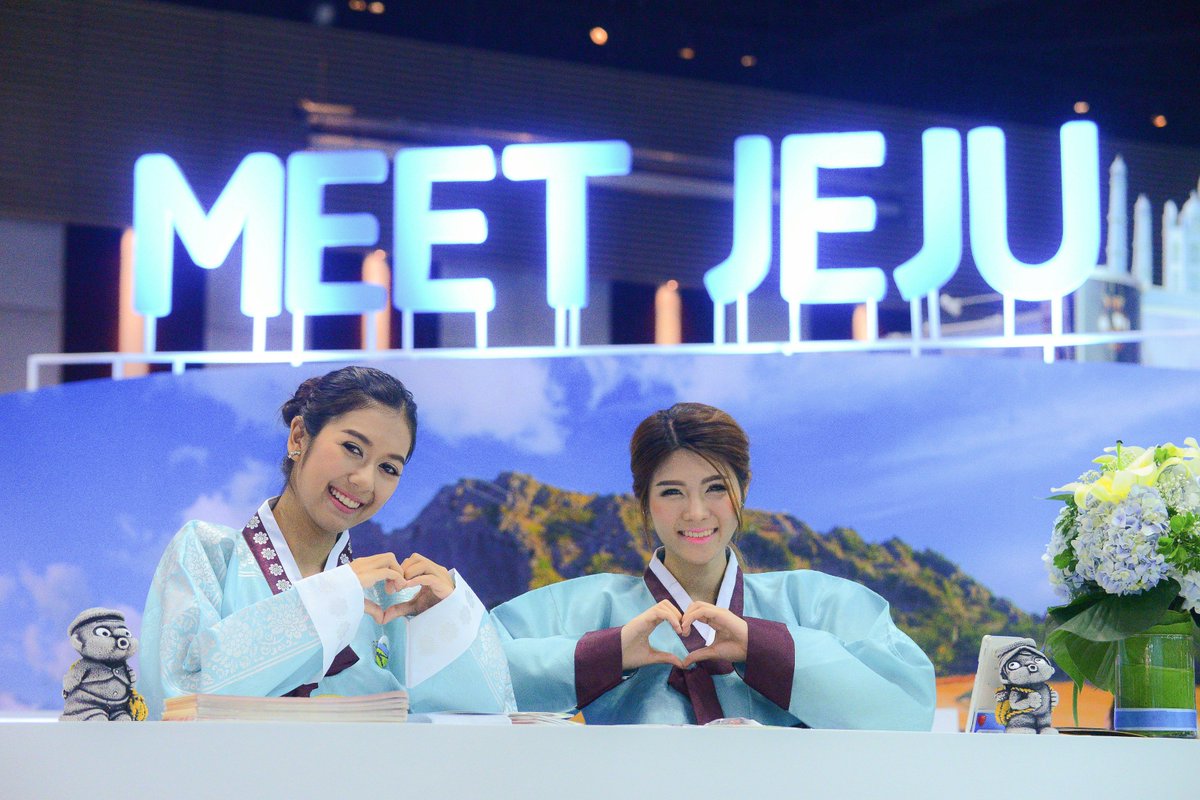 ITCM_Events's tweet photo. Kickstart the week with good ♥♥ vibes from these lovely ambassadors of @JejuCVB who were at #ITCMA16 & #CTWAPAC16. 안녕하세요! https://t.co/l5xzFLAsXE