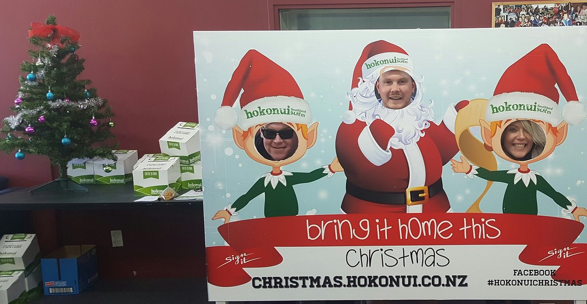 Chandy229's tweet photo. Feeling all Christmasy #bringithomethischristmas with @HokonuiRadio @RuralMuster  👍🎅 https://t.co/0xUibiCXrf