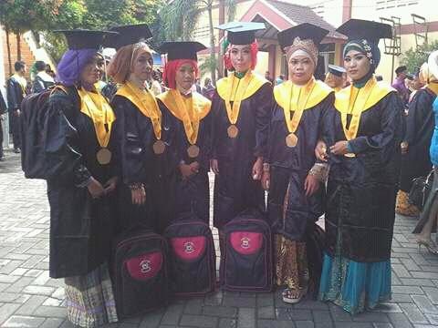 windiahdia's tweet photo. ALhamdulilah :) penuh syukur #pendidikan #ekonomi #temanseperjuangan https://t.co/2pBnk3hAmc