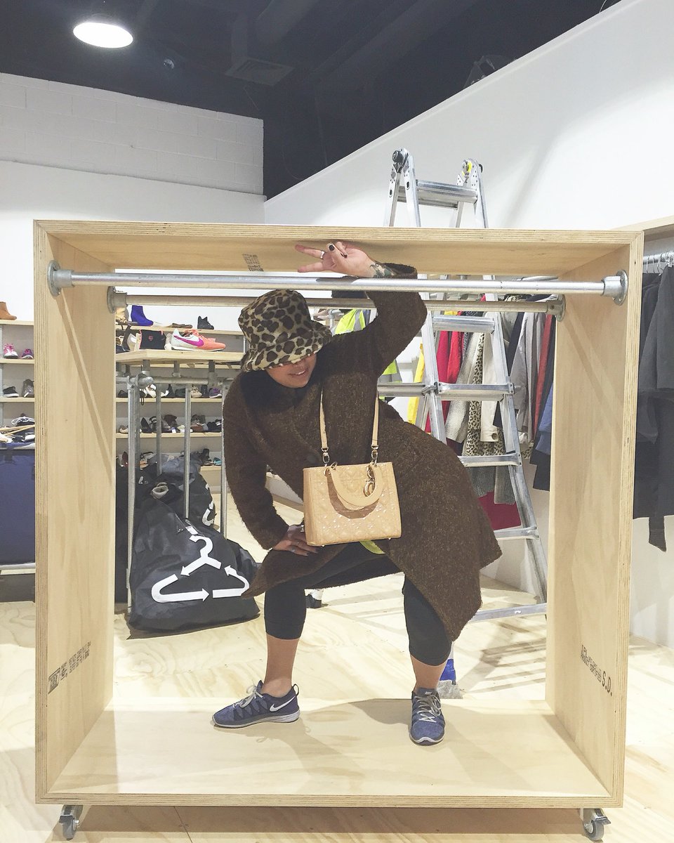 recycleboutique's tweet photo. Everything is coming together for us to open our brand spankin new store this Wednesday 🤖 #DontGetMyFaceInIt https://t.co/U3HyDFhRfM