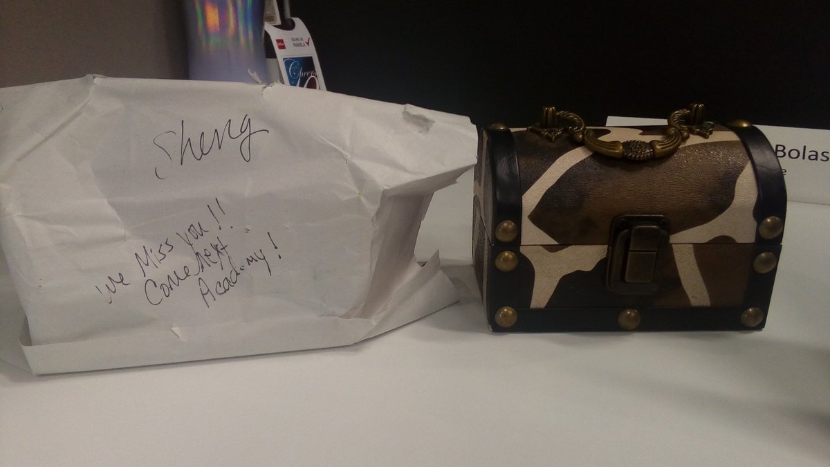 shengbolasoc's tweet photo. @W2Academy Thank you very much for the gifts. I was so happy and surprised! I love the message Steph and Uncle! See you soon. :-) https://t.co/ZsNiD13qqt
