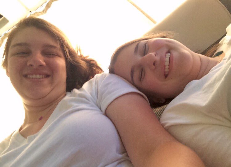 YABOYBJUSY's tweet photo. The selfie we will take if you don't sign up for kinnus vs. the selfie we will take if you do! #selfieSunday #Kinnus2016 #doitforthesmile https://t.co/ArXXkJbgZD