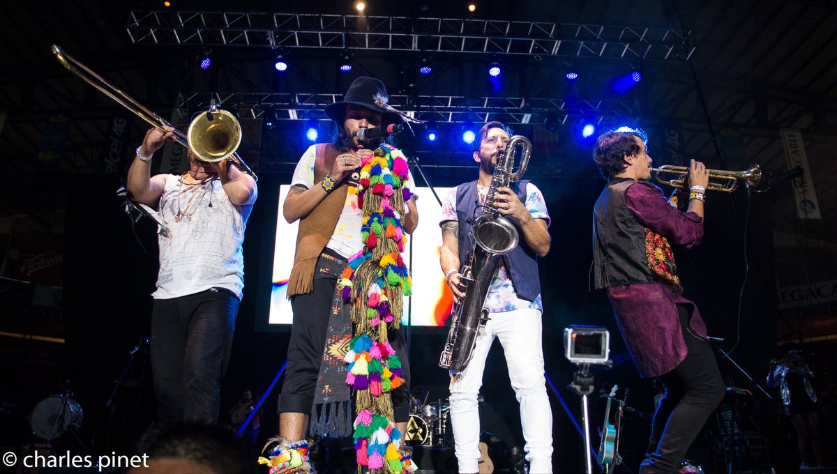 La cuestión es trabajar en equipo y unir energías para armar la danza.