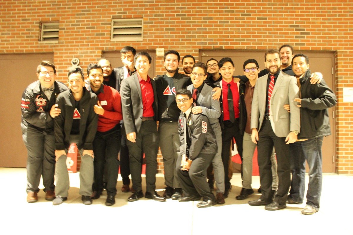 UFODPhi's tweet image. Tonight will go down history as one of they HYPEST KNIGHTS! #MuLine #KnewKnights #TOOPROUD #TOOHYPE #AlphaUpsilon #ODPhi #ODPhine