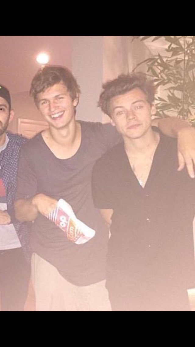wreckthestyles's tweet photo. ANSEL AND HARRY HOLY SHOT https://t.co/yl9vdXZZPm