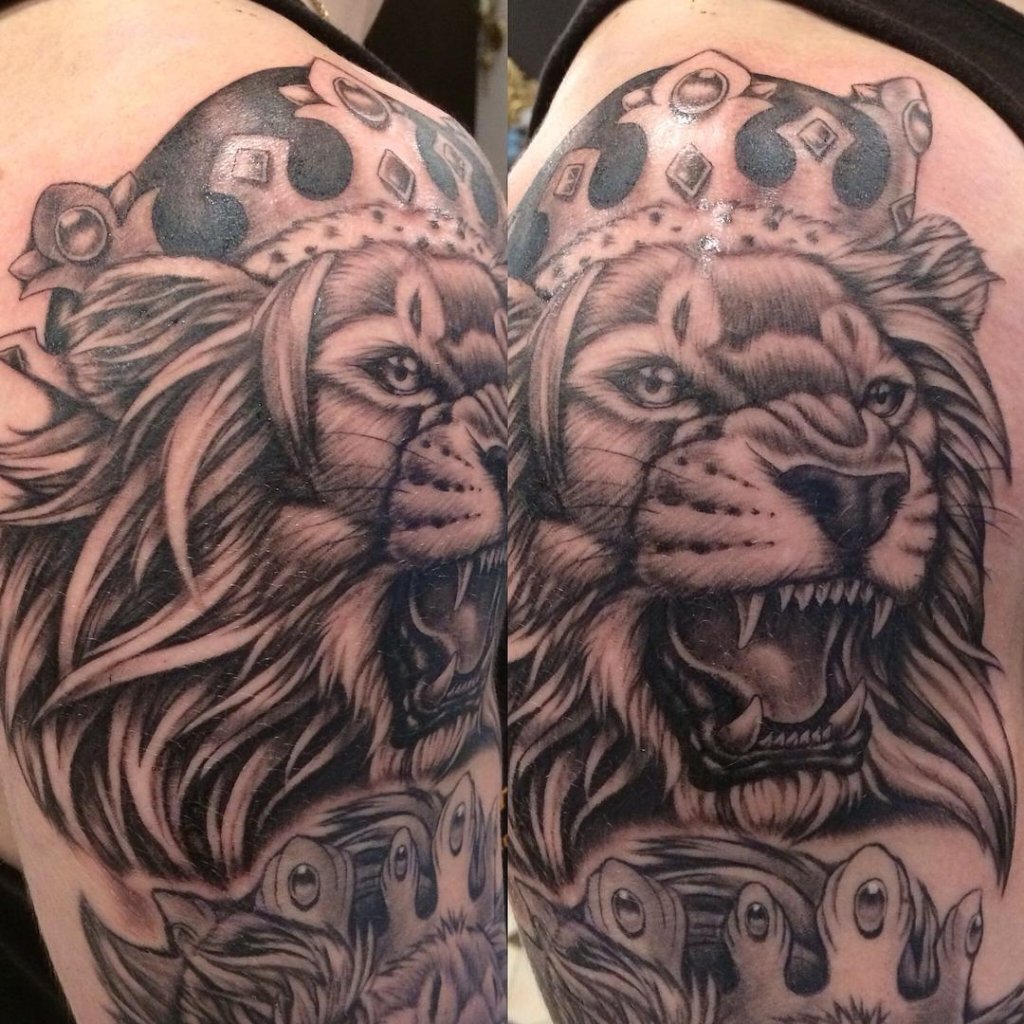 BlueBloodTattoo's tweet photo. King of the jungle by Sarah! https://t.co/jsQaRq9bZF https://t.co/hnoBSgTa2g #bluebloodcustomtattoos https://t.co/B0mKlh2ntJ