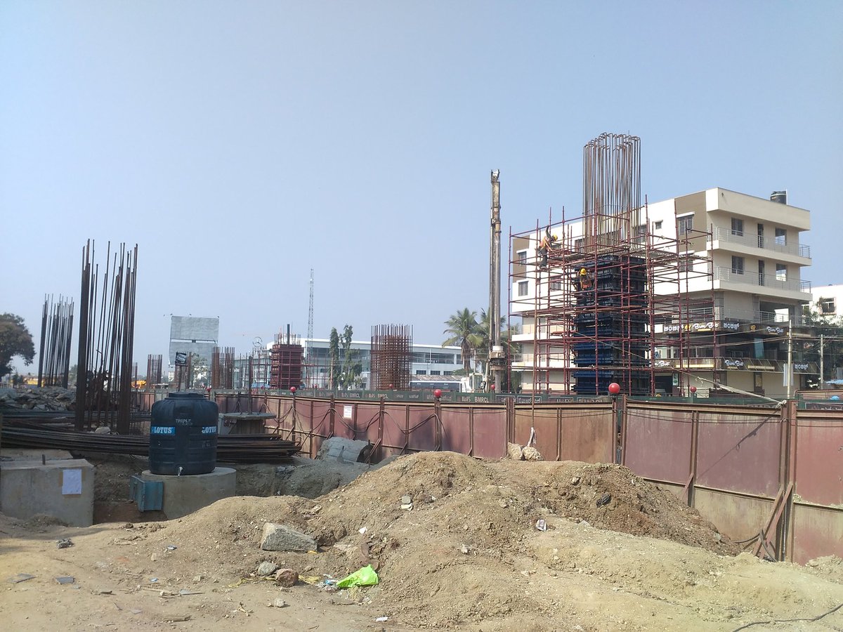 GoutamBhim's tweet photo. Pillar's getting ready very fast.!! at #RVCollegeOfEngineering #NammaMetro https://t.co/VoLBo8ArcV