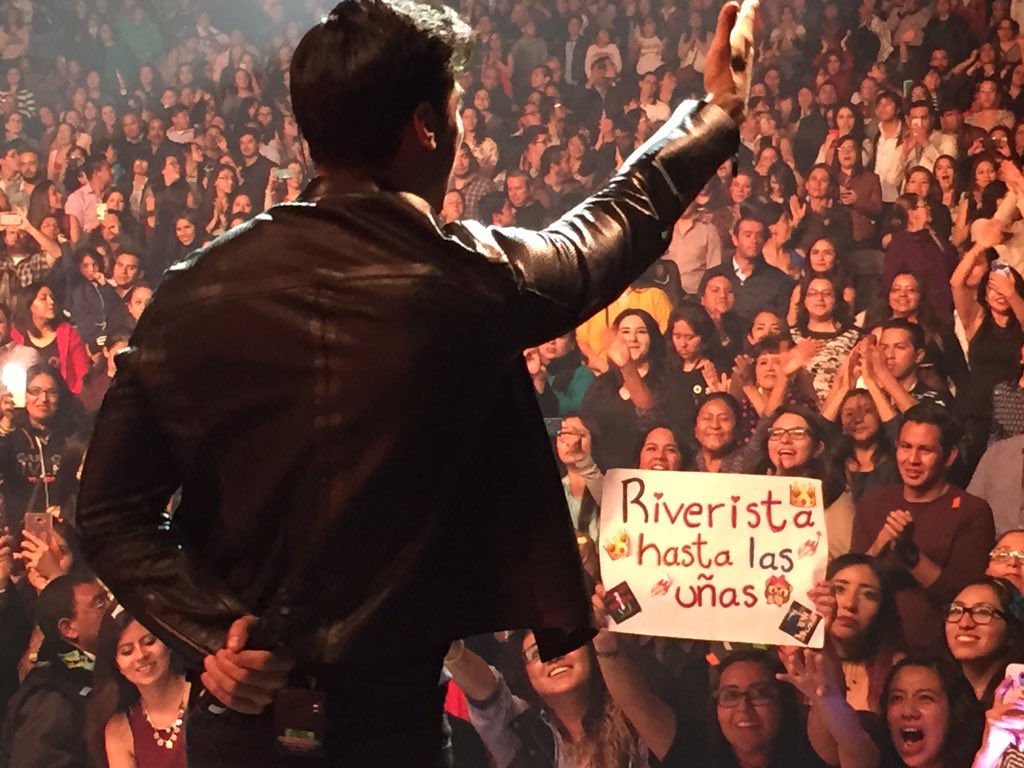 valent_valentin's tweet photo. @_CarlosRivera Riverista hasta las uñas! 💅🏻 https://t.co/UqZVFLtLu8