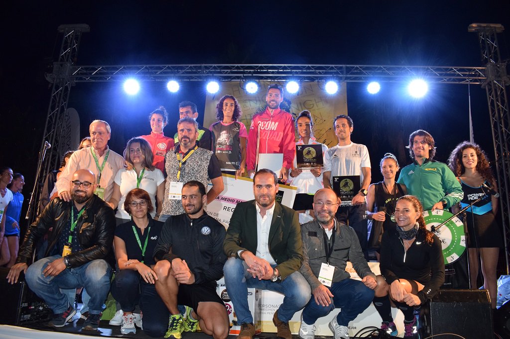 HHSanRoque's tweet photo. Todas las fotos de la #HSRNightRun, disponibles en nuestro Facebook 👉 https://t.co/hO8G7xgKDc #LPANightRun #runners #islaeuropeadeldeporte https://t.co/b9LT9euvkk