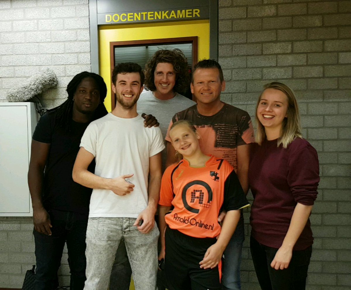 hvkrasvolendam's tweet photo. Vanmiddag op @NPO3: jeugdspeelster Jenita Wagenaar neemt haar vader Wander in de maling voor het programma Heibel Langs De Lijn » 17.50 uur. https://t.co/ET3anOHvFs