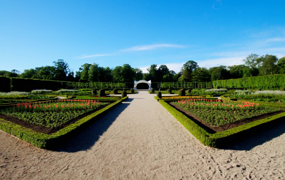 Don't forget to vote for Antrim Castle Gardens <a href="/FieldsInTrust/">Fields in Trust 💚</a> UK's Best Park voting closes Weds at 5pm PLZ RT ow.ly/XBJc305QD5P