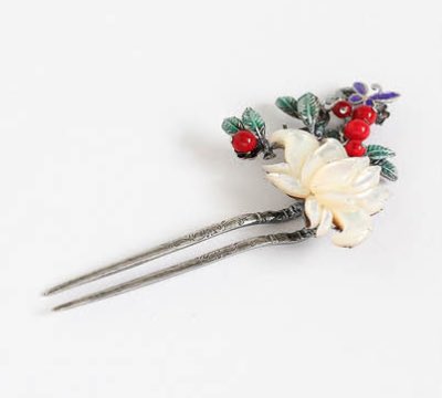IUteamstarcandy's tweet photo. [TRANS] 161102 Jewelry Designer Jang Jae In talks about IU on HKWOWTV https://t.co/hzIozqOQvs https://t.co/pUII2oZGbB