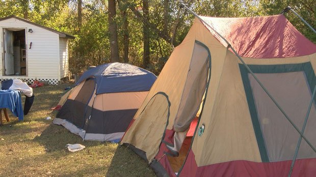 WNCN's tweet photo. North Carolina family living in tents after Matthew destroys home https://t.co/0d27MuciN8 #aftermatthew https://t.co/IUq2fOqDnJ