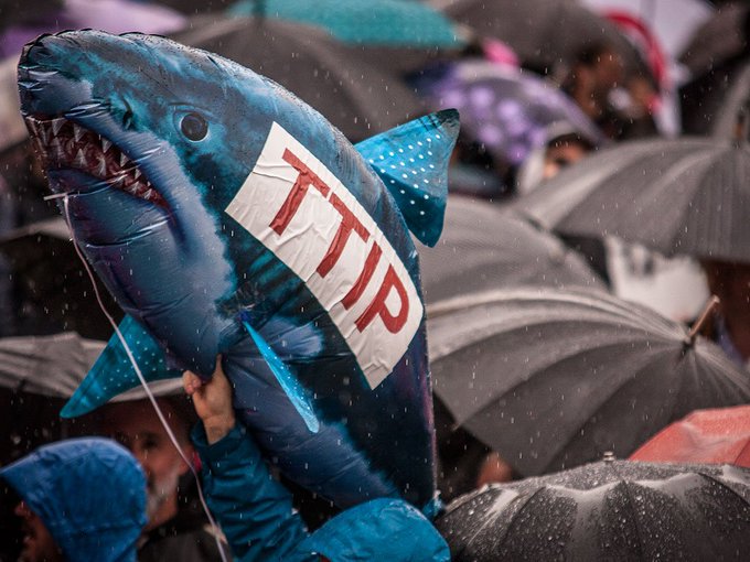 AhotsaInfo's tweet image. [Bideoa] #TTIPrikEZ Clamor en Iruñea contra los tratados TTIP y CETA ahotsa.info/edukia/manifes…