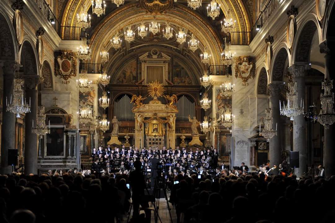 IOCRomacoro's tweet photo. L' International Opera Choire esegue il Requiem di Verdi nella Basilica di Santa Maria in Ara Coeli a Roma #sacrum https://t.co/QhMzlfaKJJ
