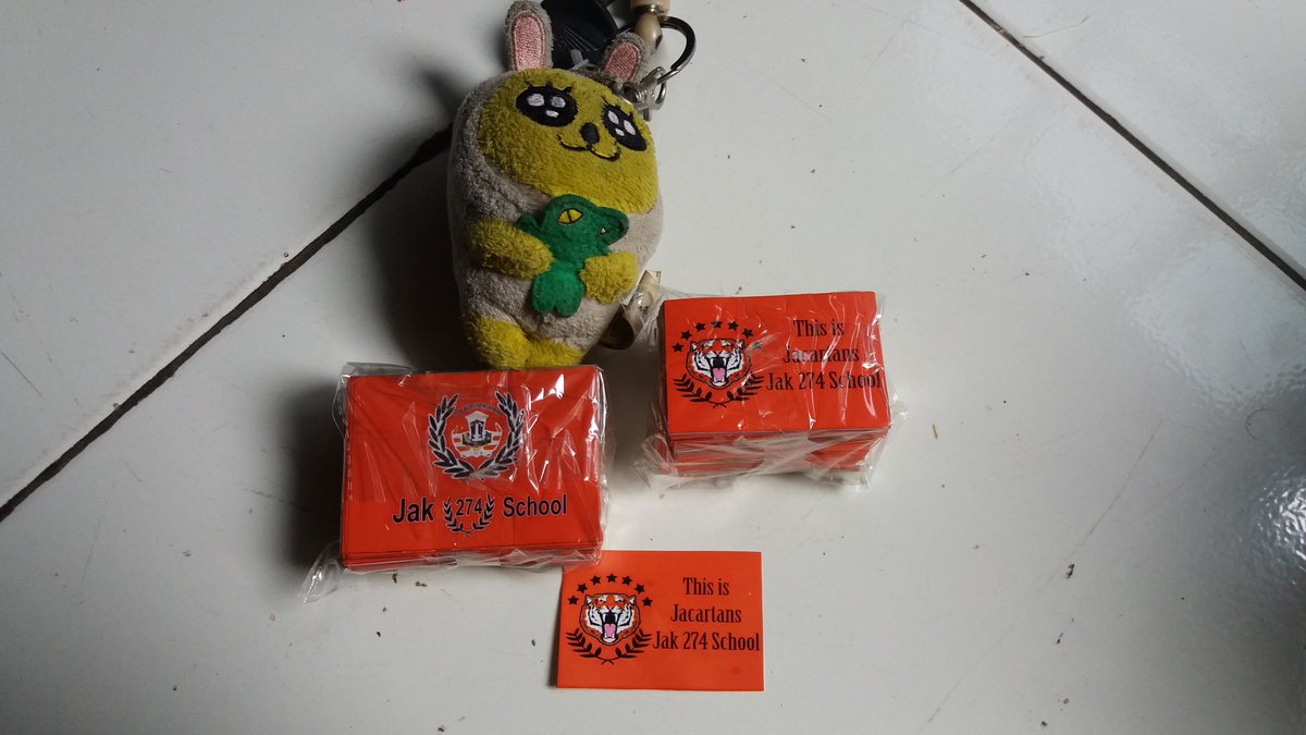 sticker jak school 274 300pcs sudah jadi yak mohon segera diambil . more info 081284628954 (LINE) 5EB226C2 (BBM)