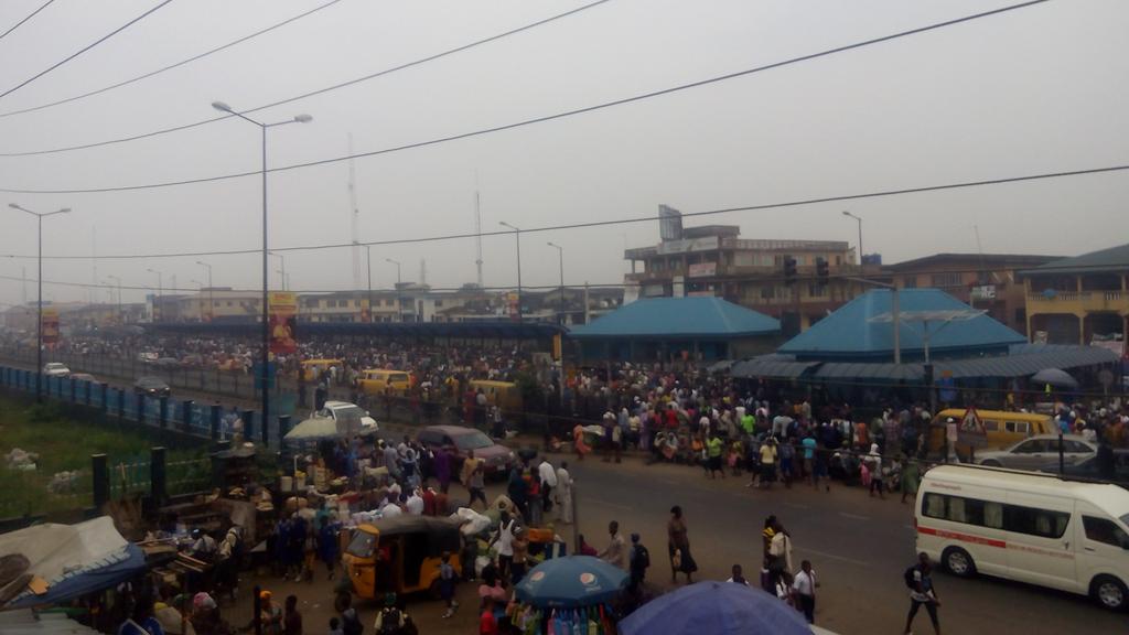 Photos: Thousands of commuter stranded as LAGBUS changes operation plan