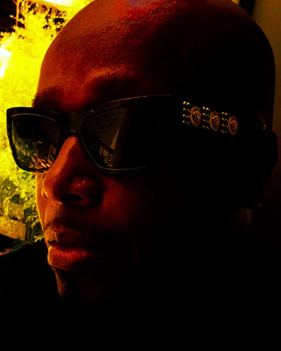 MCHammer's tweet photo. November 9th state of mind. We serious bout it. America will survive. Streets is Ready. 👊🏾💯 @Iam360WISE https://t.co/K6mkmUjyoL