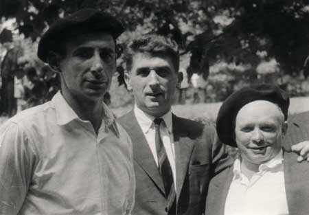 40 urte betetzen dira gaur Xalbador zendu zela, baina Urepeleko artzainaren mezua bizi bizirik dago oraindik #AgurEtaOhore