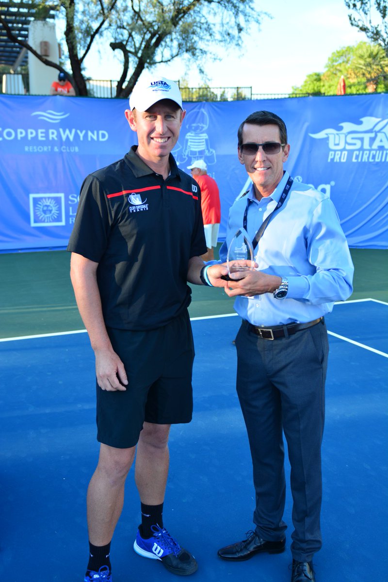 CopperWyndWoPro's tweet photo. Our Tennis Director Nick @cdrysdaletennis at @CopperWynd presents Bill - another winner his Trophy for being a splendid host. Thanks Bill. https://t.co/bpuVSFqvXi