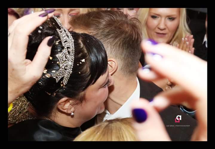 HussAtty's tweet photo. Thanks to @SusanGi my photography at my big day at @HotelMaidstone love this one too of @GaryBarlow and lucky me #GotGarytoAttys40th xx https://t.co/MQtJfEN6rE