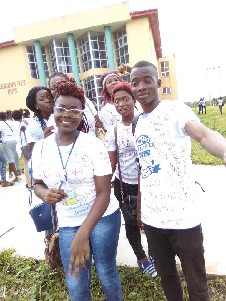 JAfolashade's tweet photo. Still about the SIGN OUT
#fresh_graduate https://t.co/0mK9S7PZ5S