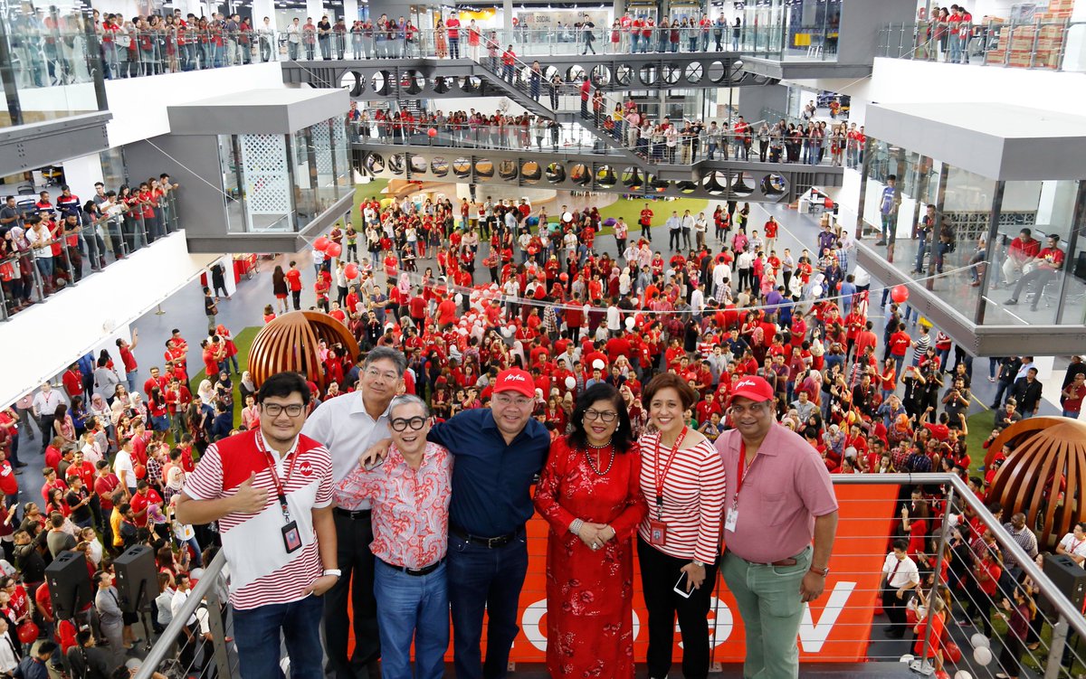 airasia's tweet photo. First day in our new headquarters! Now go check out our Snapchat story to see what's happening at RedQ today! #HelloRedQ
👻 ID: AirAsia https://t.co/bn6zHfhsMB