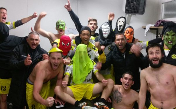 footpyfr's tweet photo. Les photos du weekend - Les "selfies" de nos équipes (Lalande toujours là, les filles de... https://t.co/yZcigP3wJt https://t.co/D5lcFhKKan