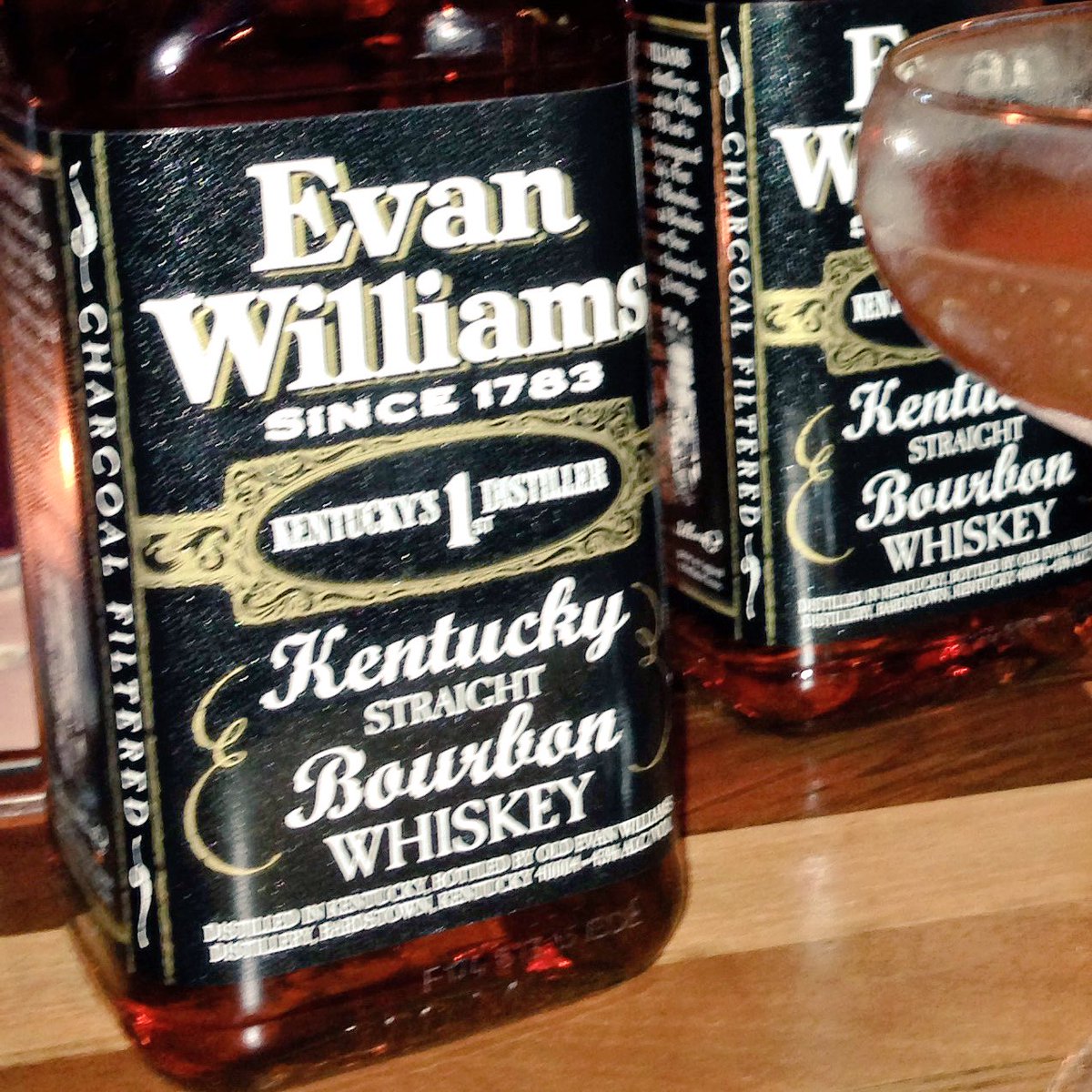 Fabulous <a href="/heavenhill/">Heaven Hill Brands</a> Sunday @lastchancenotts #comp. Congrats to Ehren <a href="/BrassMonkeyNG1/">Brass Monkey</a>,winner, superb ! Thanks to all <a href="/edvhelen/">MBevHelen</a> @eauxdevieuk