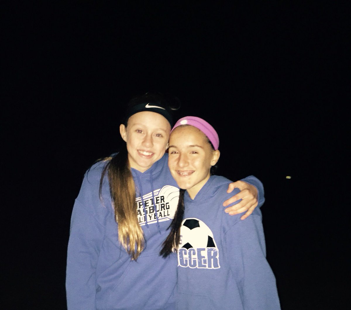 lillianhoke's tweet photo. Hbd lizziejane ❤❤love you so much!!!! https://t.co/VF4ohylslU