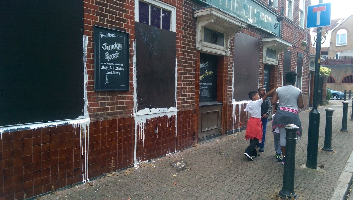 slooshbag5's tweet photo. @fabbioz @SE16Hour It's now time for people to come together and stop the demise of Downtowns History &amp; Heritage?@Mike_Reardon @RBHistory https://t.co/DVh49hpqXx