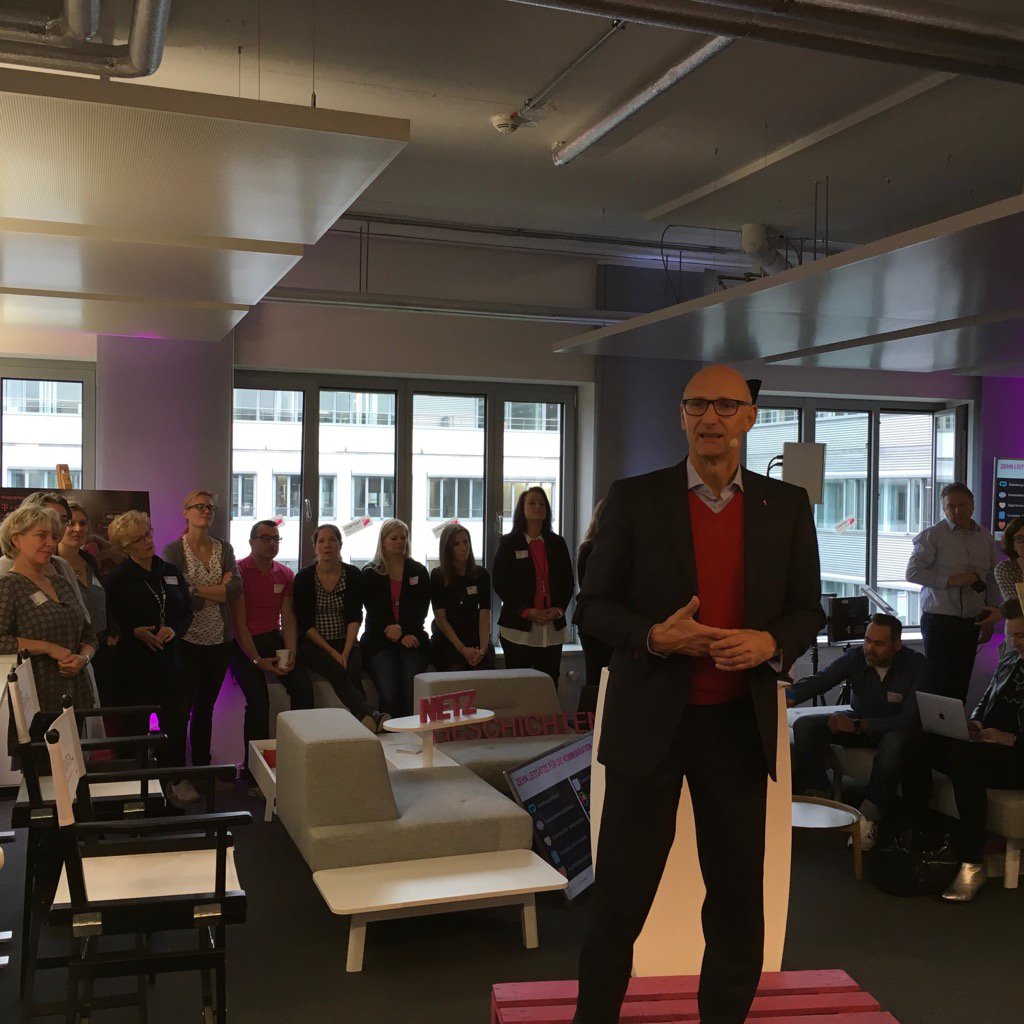 inklusiv's tweet photo. Kommunikation ist der Seismograph nach drinnen und draußen. Höttges beim Launch #ContentFactory #telekomwall https://t.co/bnZGJAwaQ6