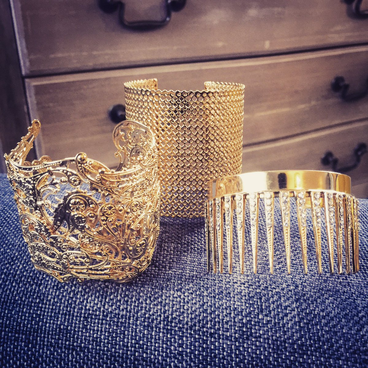 Zerdok1's tweet photo. Home details                                          https://t.co/25HSwB9Mdj.                  #jewelry #cuff #gold  #paris #madeinfrance https://t.co/d82Ay2UsAg
