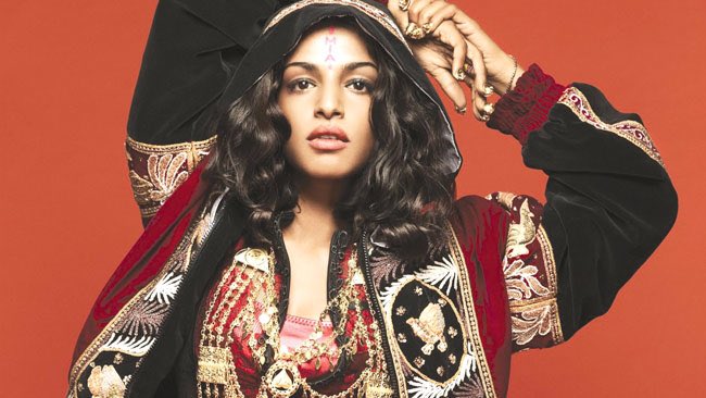 amalab's tweet photo. @skwijeratne @RollingStone It'll be interesting to see in 100 years time,who will be remembered most,@MIAuniverse or #Amaradeva? @SriLanka https://t.co/mCl9jIAES9