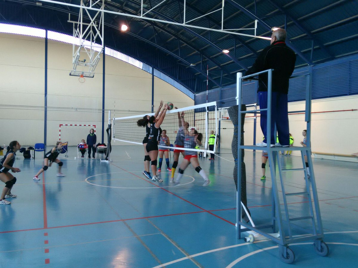 VoleyJUN's tweet photo. Nuestras cadetes comienzan Liga con una victoria 3/0 contra @geoalbolote en un partido disputado! @VoleyJUN @SanchoBurger @JUNtoalDEPORTE https://t.co/h7agRiIG9q