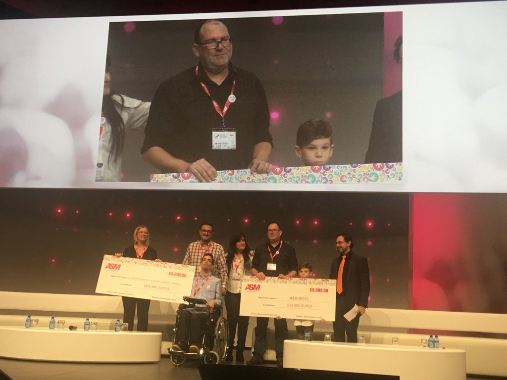 GLS_Spain's tweet photo. ¡Entre todos lo conseguimos!Iker y Rubén recibirán el equipo tecnológico gracias a la ayuda de todos vosotros.¡Juntos hacemos grandes cosas! https://t.co/ThOMnrbEIH